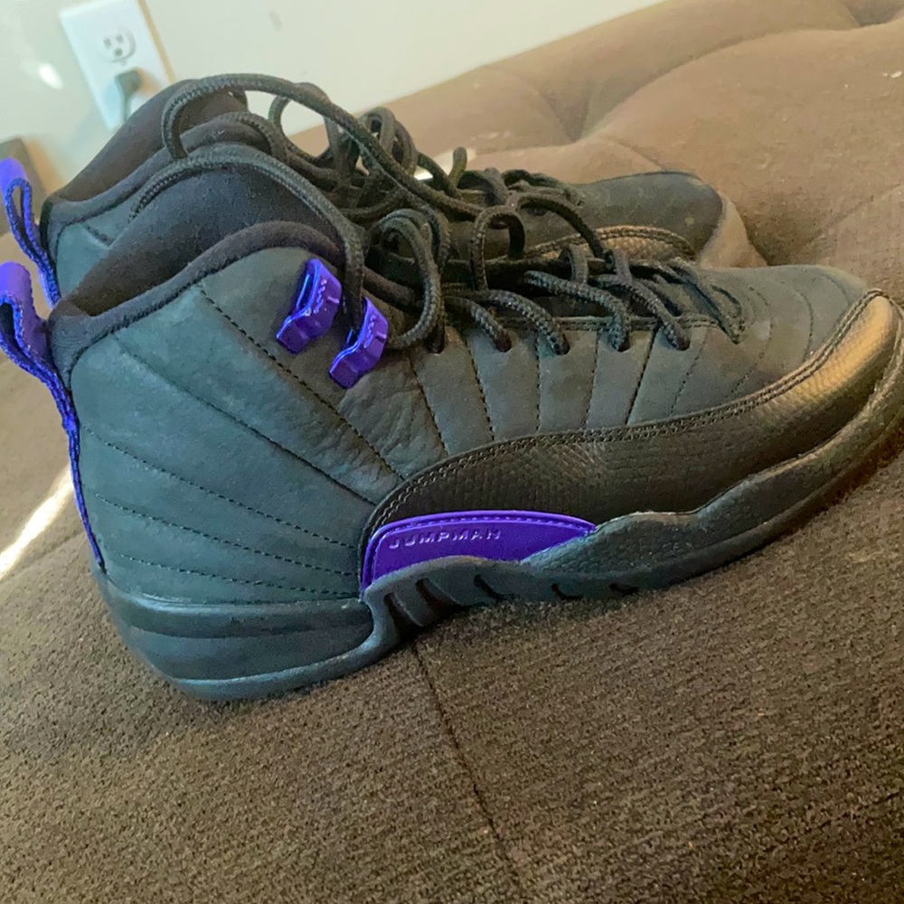 Jordan two hardly worn